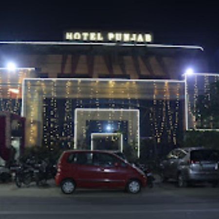 Hotel Punjab , Saharanpur Eksteriør billede