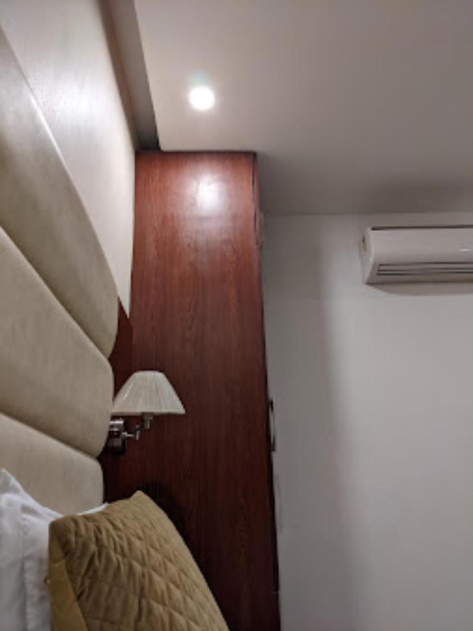 Hotel Punjab , Saharanpur Eksteriør billede