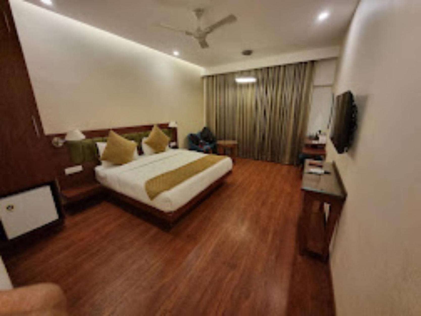 Hotel Punjab , Saharanpur Eksteriør billede